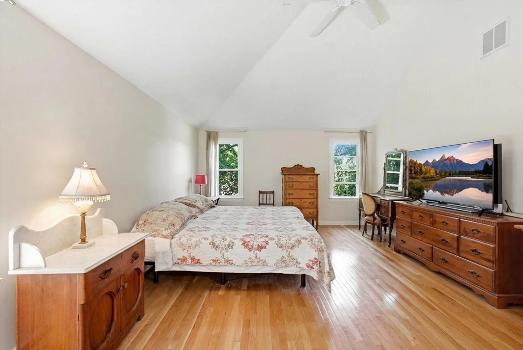 Photo of 41 Lamplighter Dr