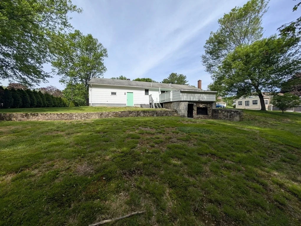 Photo of 7 Birchwood Dr