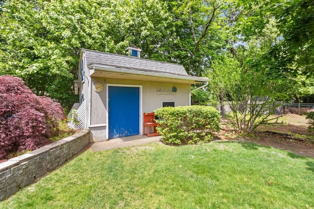 Photo of 472 Coronation Drive