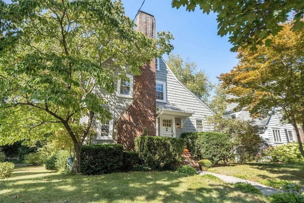 Photo of 15 Allen Ave