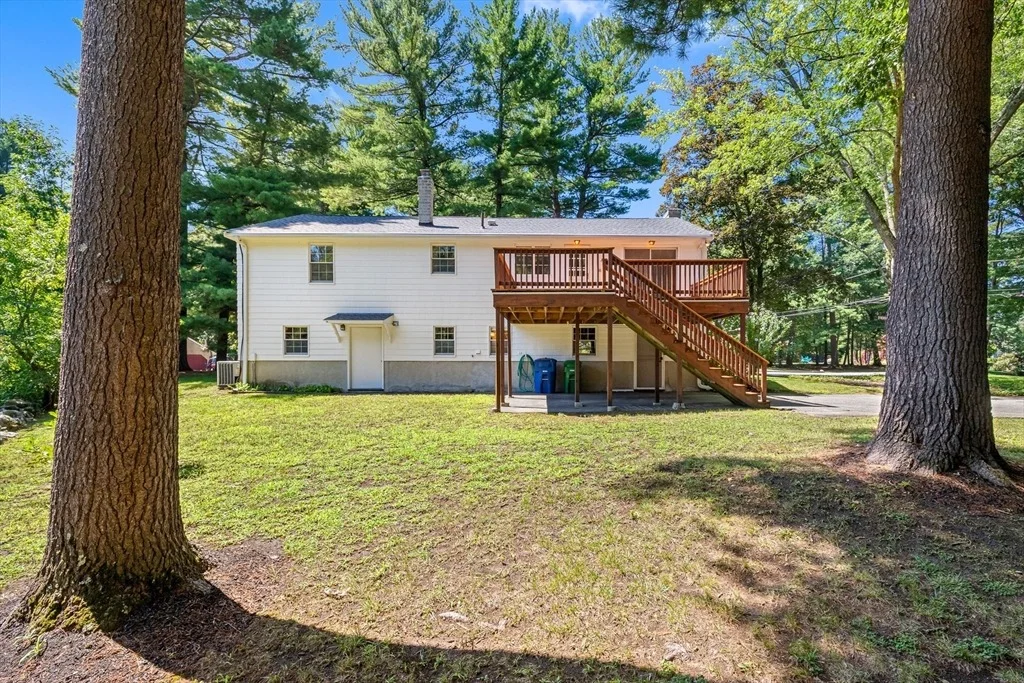 Photo of 71 Colonial Dr