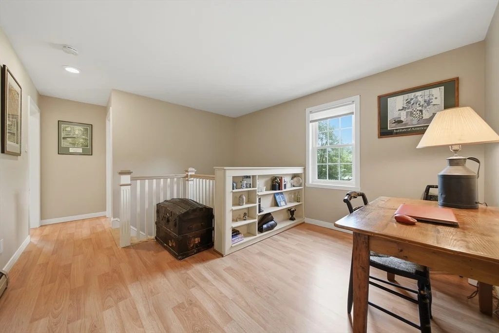 Photo of 1394 Main St