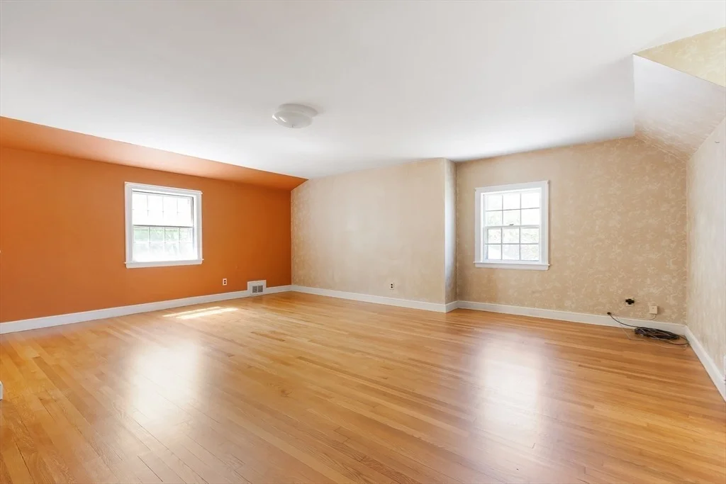 Photo of 30 Richards Cir