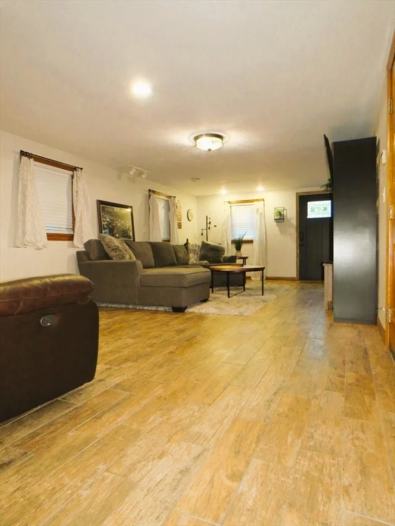 Photo of 14 Circle Dr
