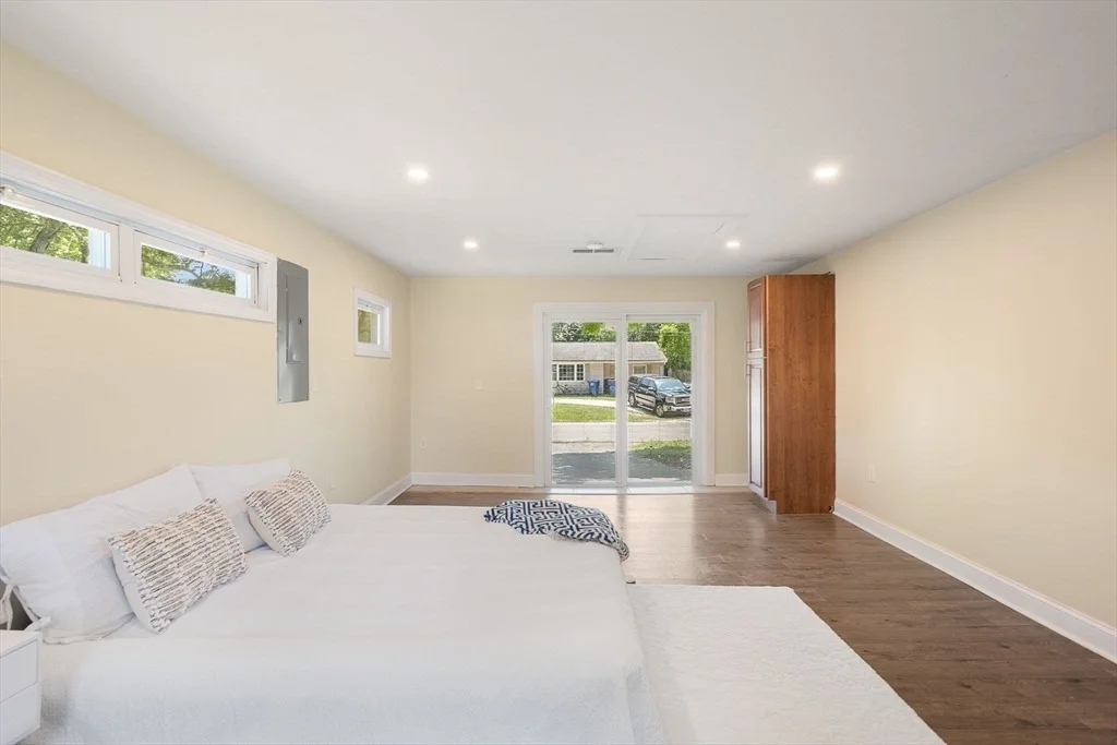 Photo of 20 Terry Ln E