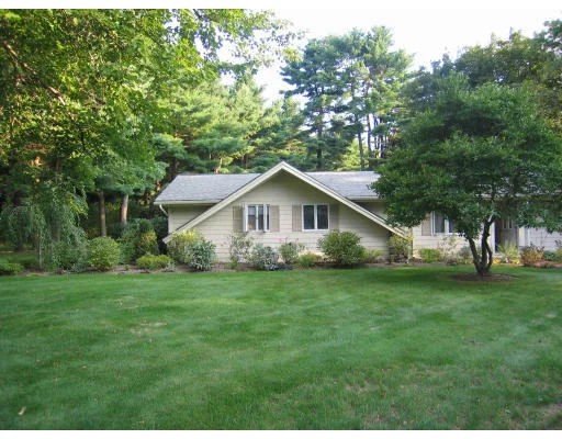 Photo of 11 Elmbrook Circle