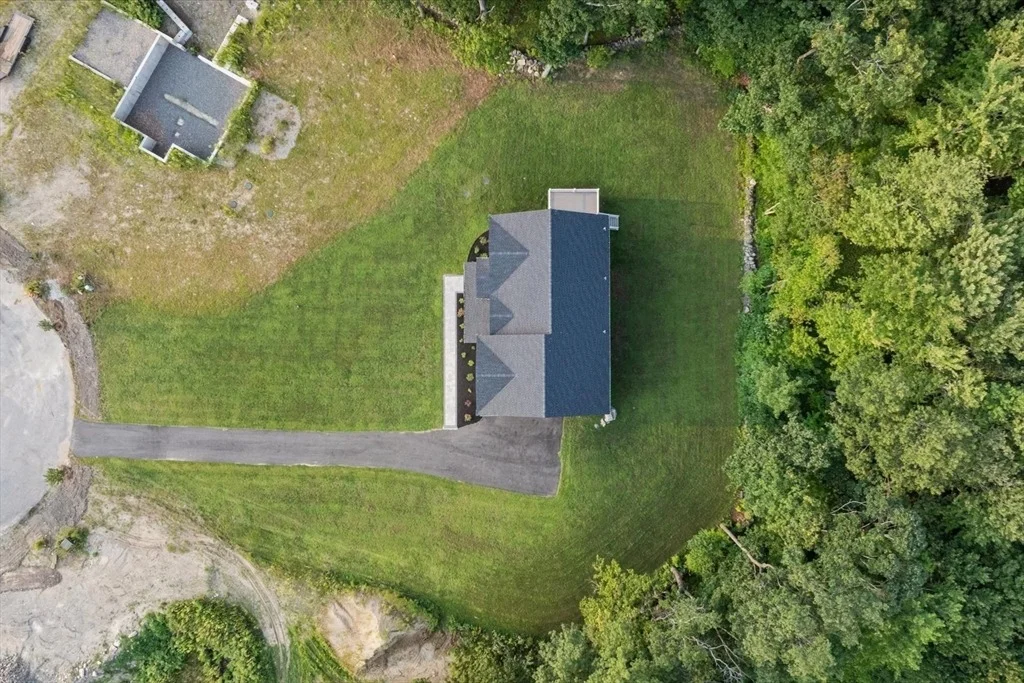 Photo of 10 Falcon Drive