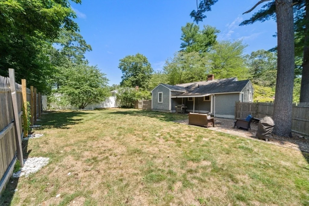Photo of 327 Plain Street