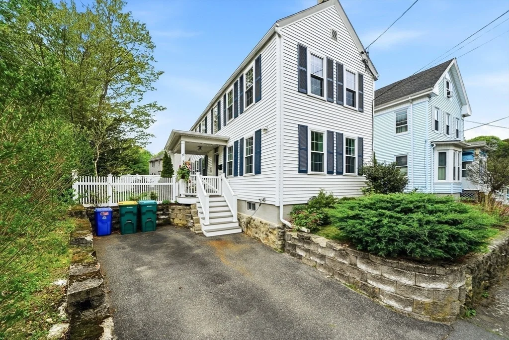 Photo of 11 Beacon St