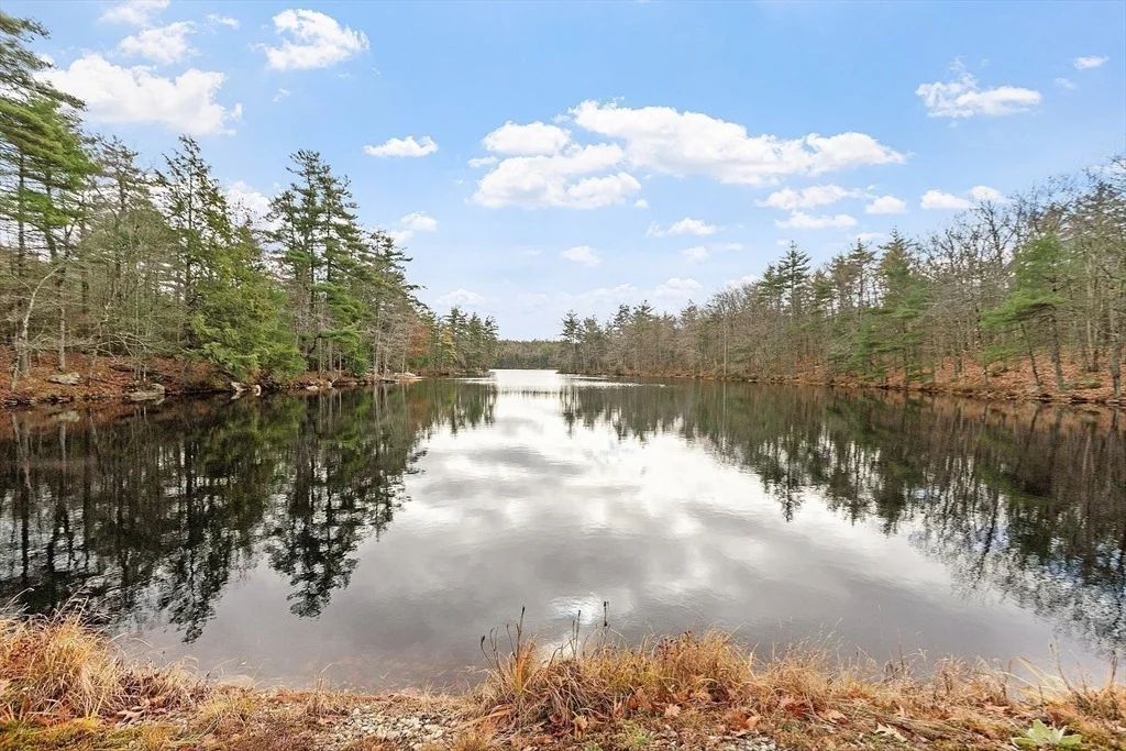 Photo of 102 Lyons Hill Rd