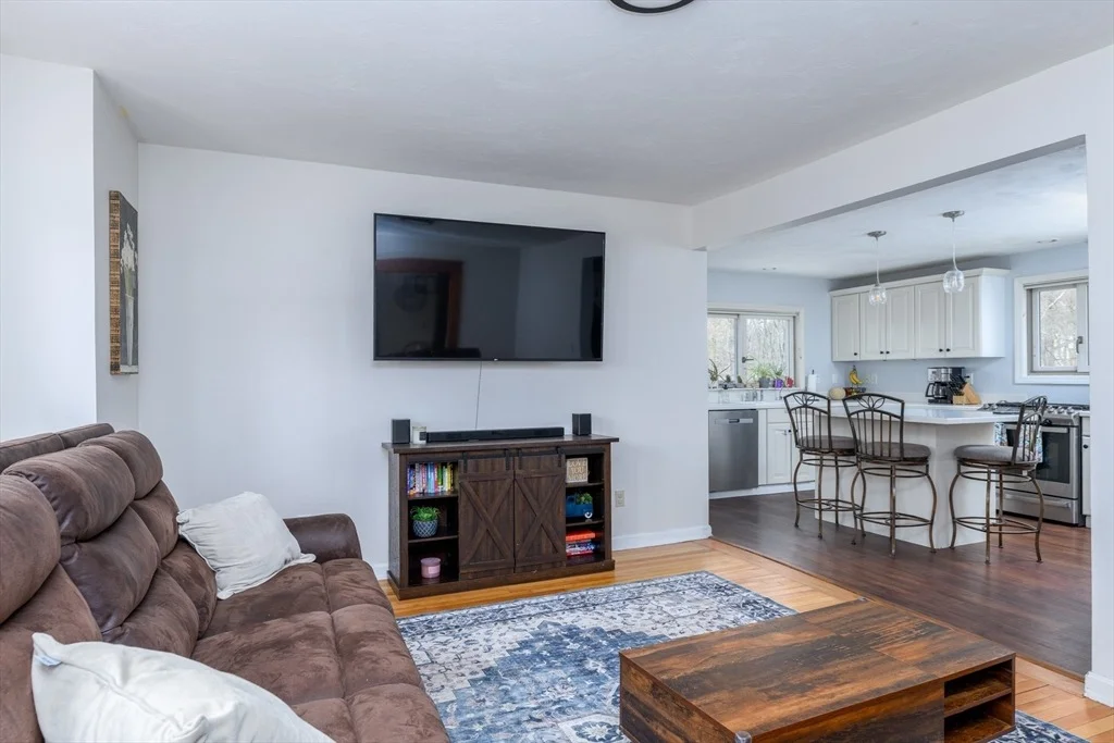 Photo of 42 Maple Ave