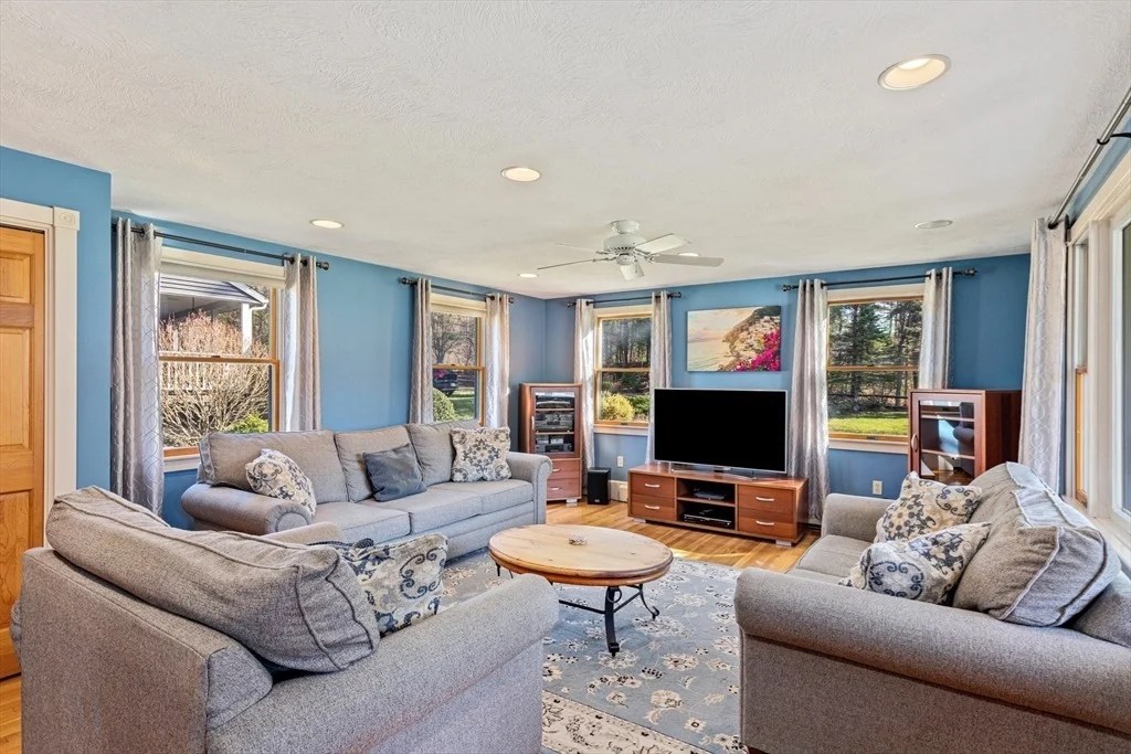 Photo of 241 Sandy Hill Dr