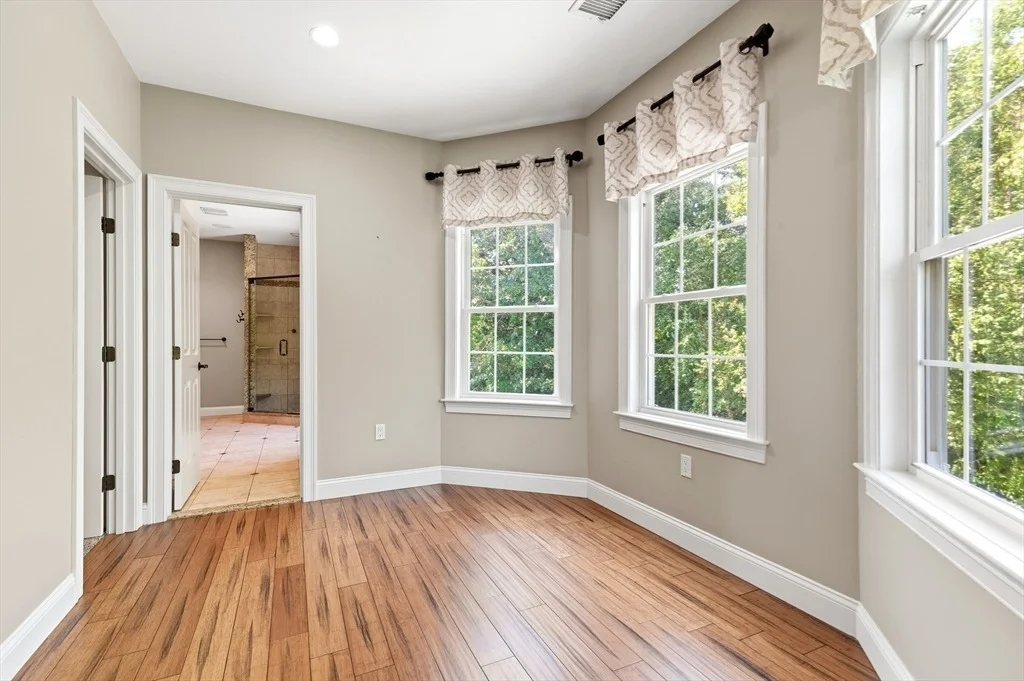 Photo of 80 Oregon Ave