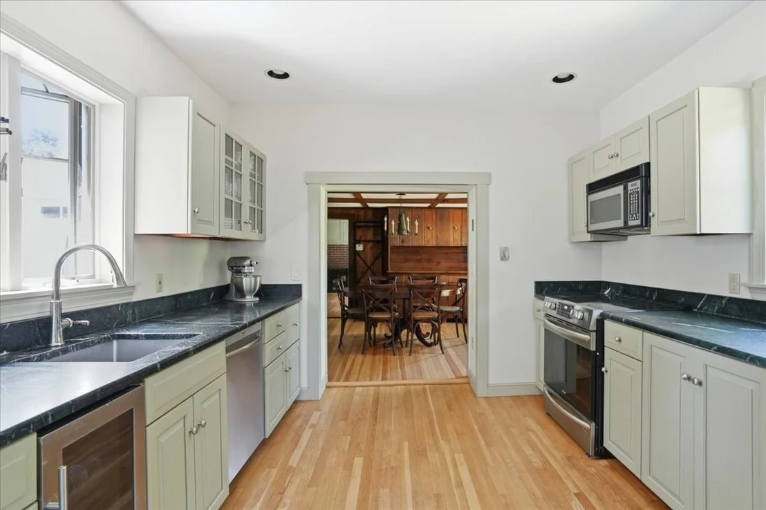 Photo of 424 Main St