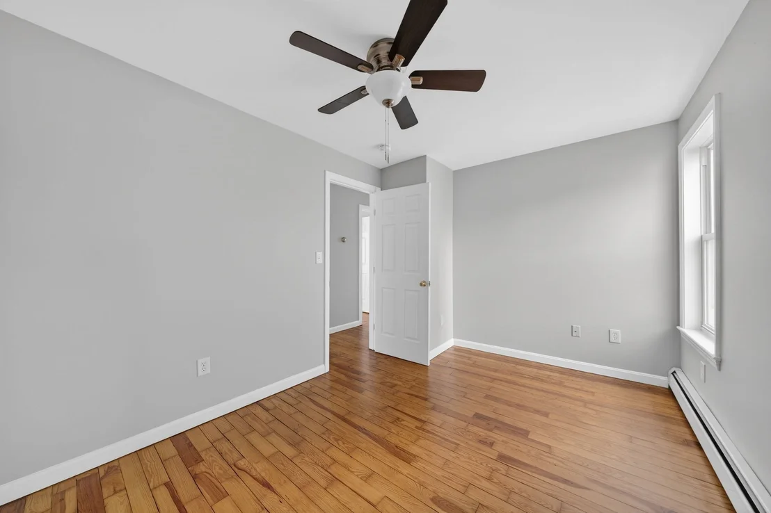 Photo of 165 Grant St