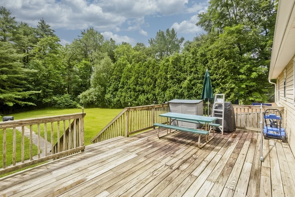 Photo of 597 Amherst Rd
