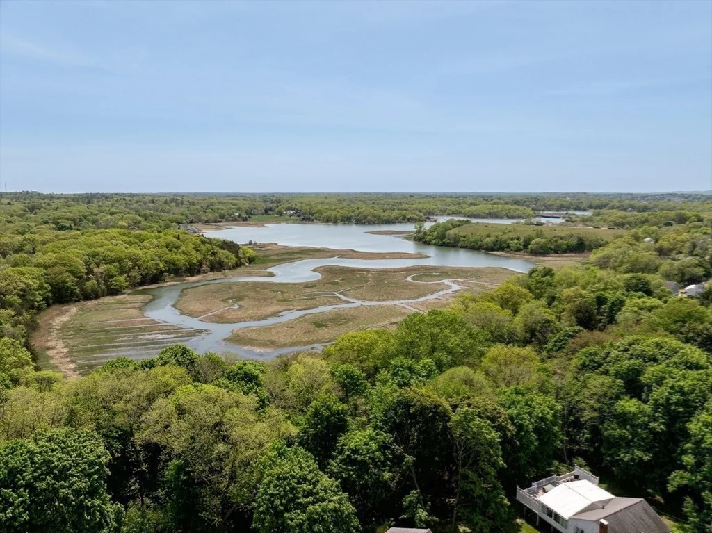 Photo of 9 Shore Garden Rd
