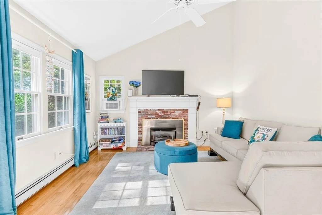 Photo of 5 Greenview Cir