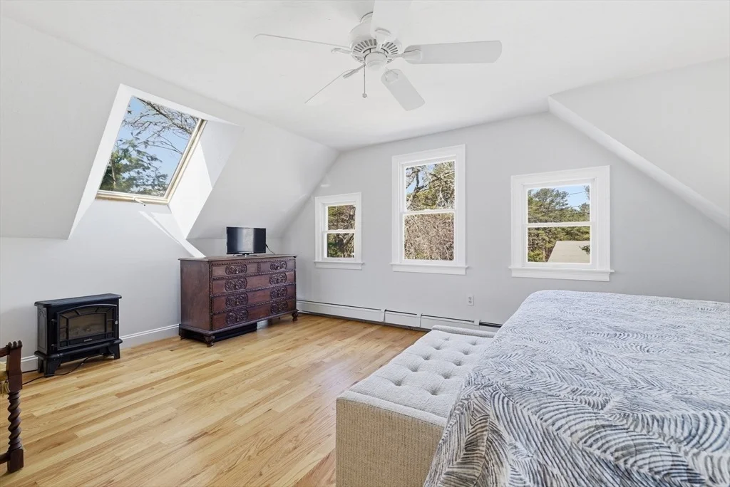 Photo of 120 Degrass Road