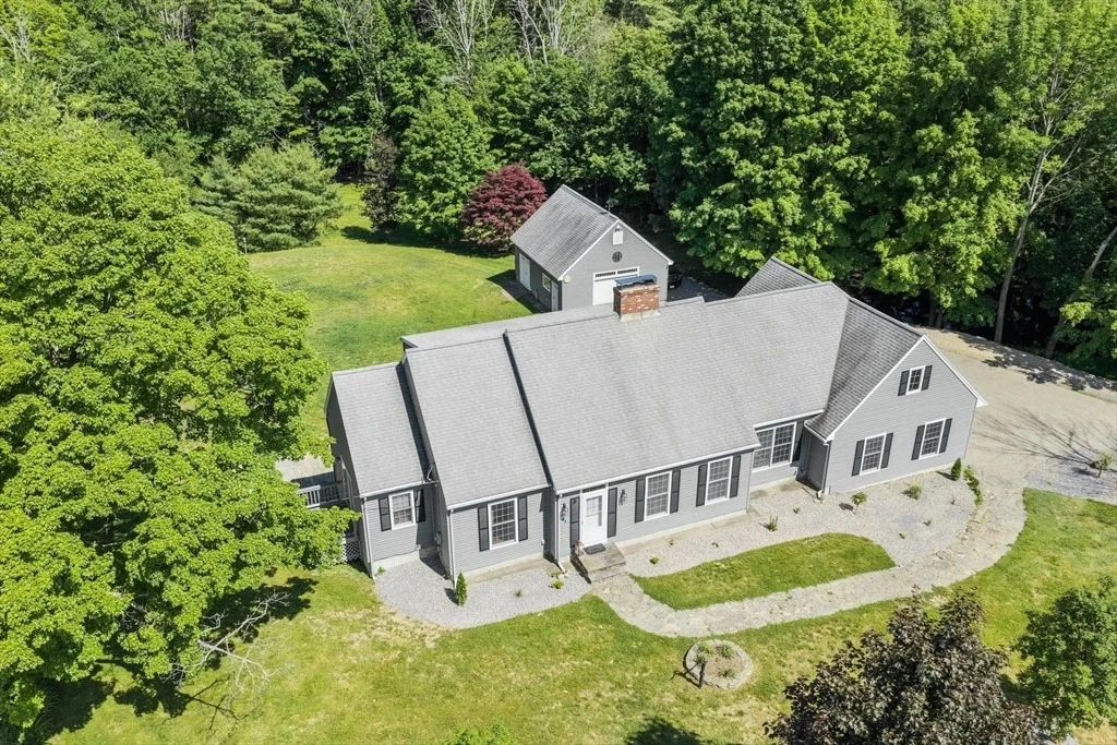 Photo of 61 Newcomb Rd