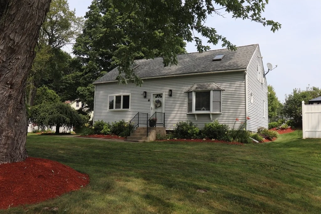 Photo of 6 Rawson Ave