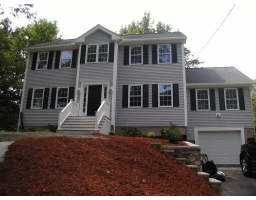 Photo of 100 Saunders Road