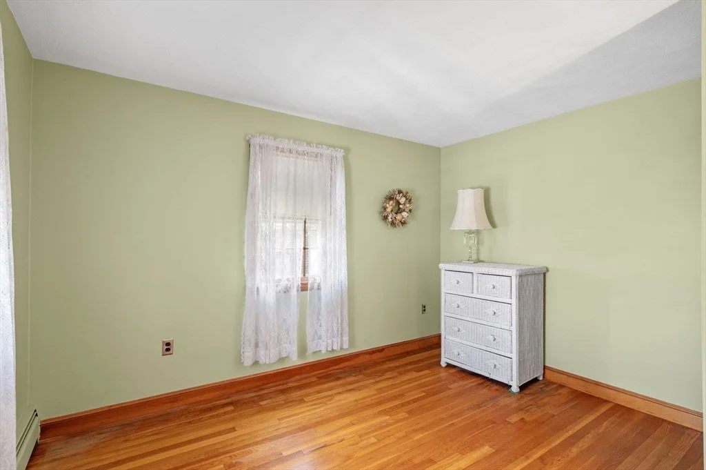 Photo of 25 Colonial Rd