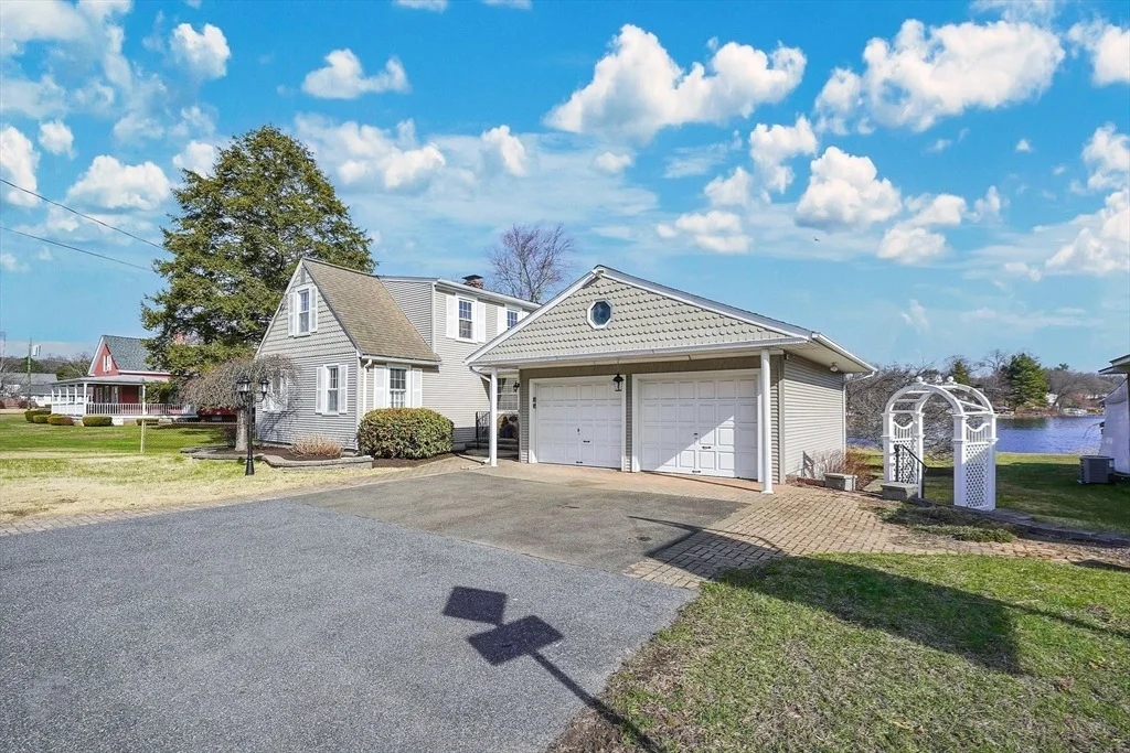 Photo of 116 Congamond Rd