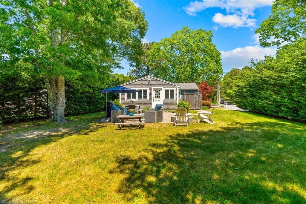 Photo of 157 Wading Place Rd