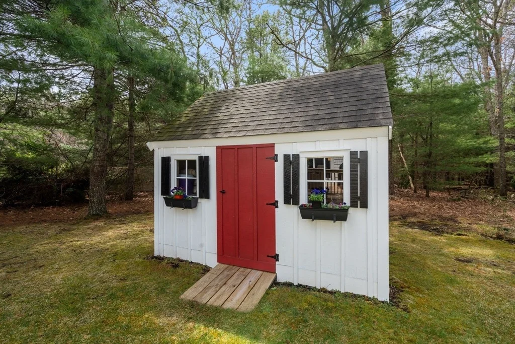 Photo of 57 Fairhaven Ln