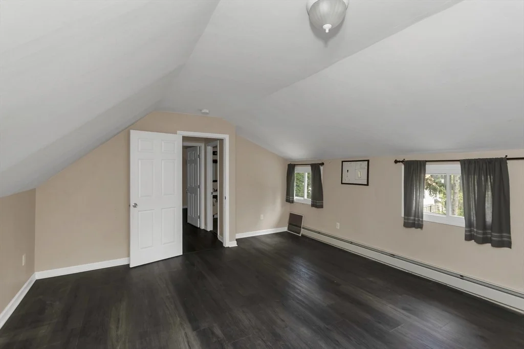 Photo of 155 Old Farm Rd