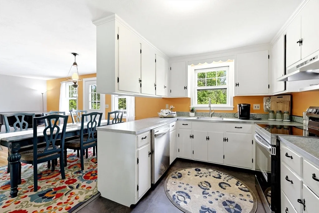 Photo of 87 Harlow Dr