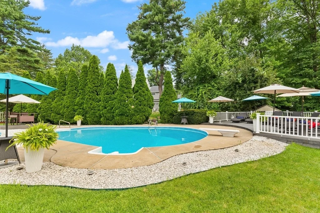 Photo of 71 Poulos Rd