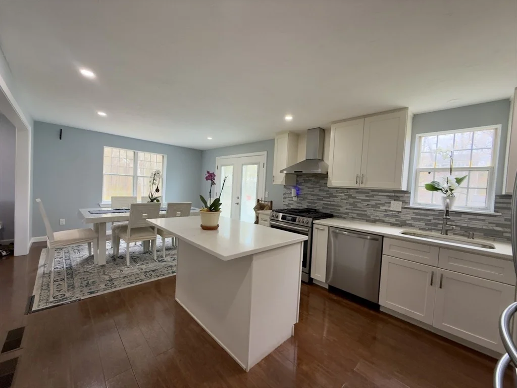 Photo of 184 Whitehall Way