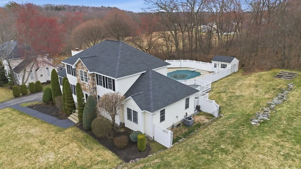 Photo of 23 Carle Dr