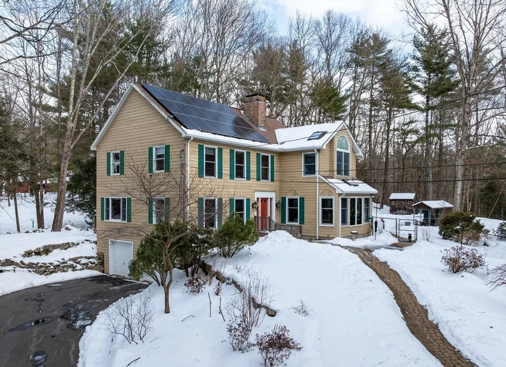 Photo of 469 Sylvester Rd