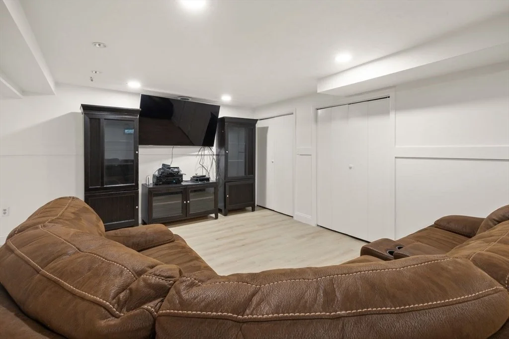 Photo of 48 Castle Dr