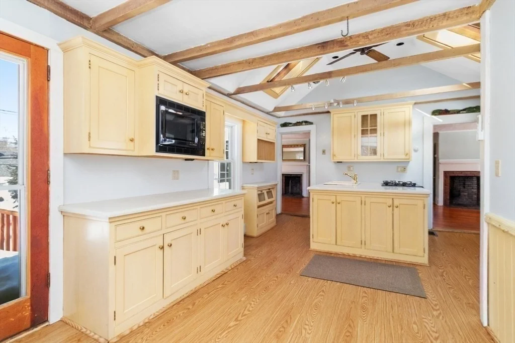 Photo of 1 Sassamon St