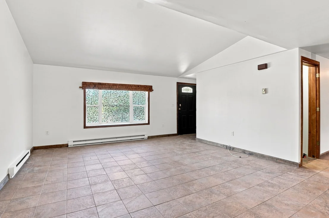 Photo of 65 Paris Avenue