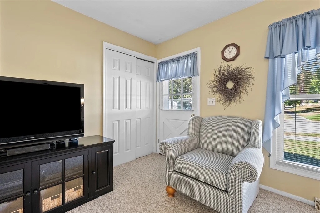 Photo of 6 Hingham Rd
