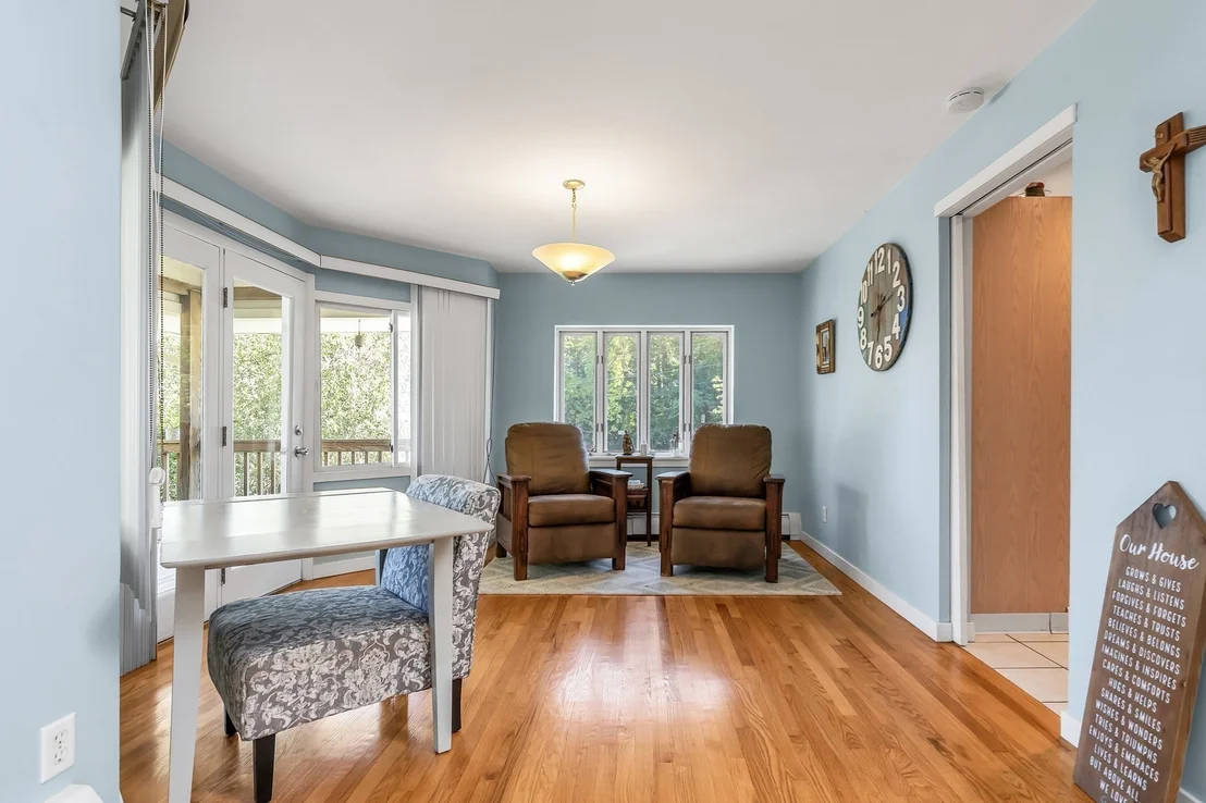 Photo of 26 Dwight Rd
