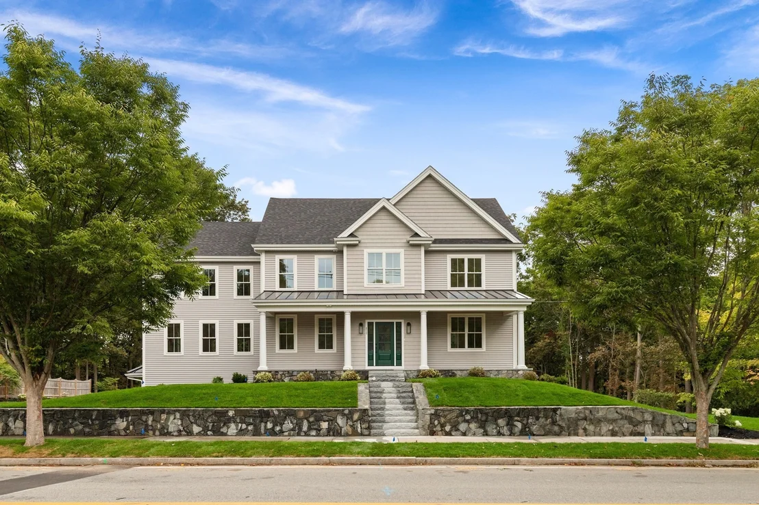 Photo of 472 Summer Avenue