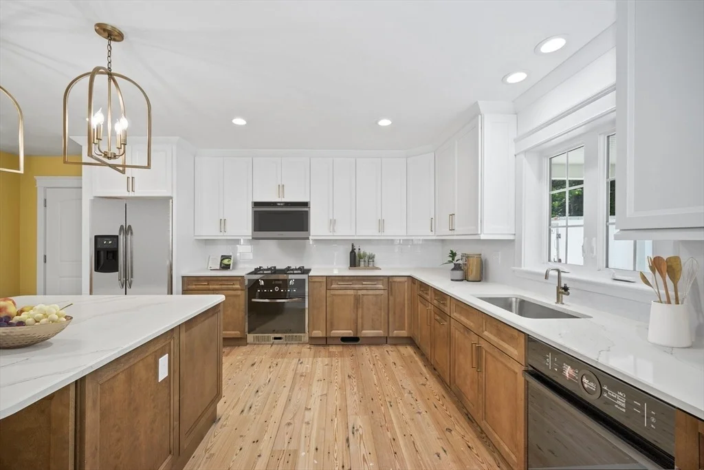 Photo of 20 Wachusett Dr