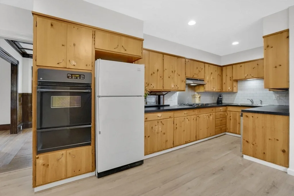Photo of 264 Sumner Ave