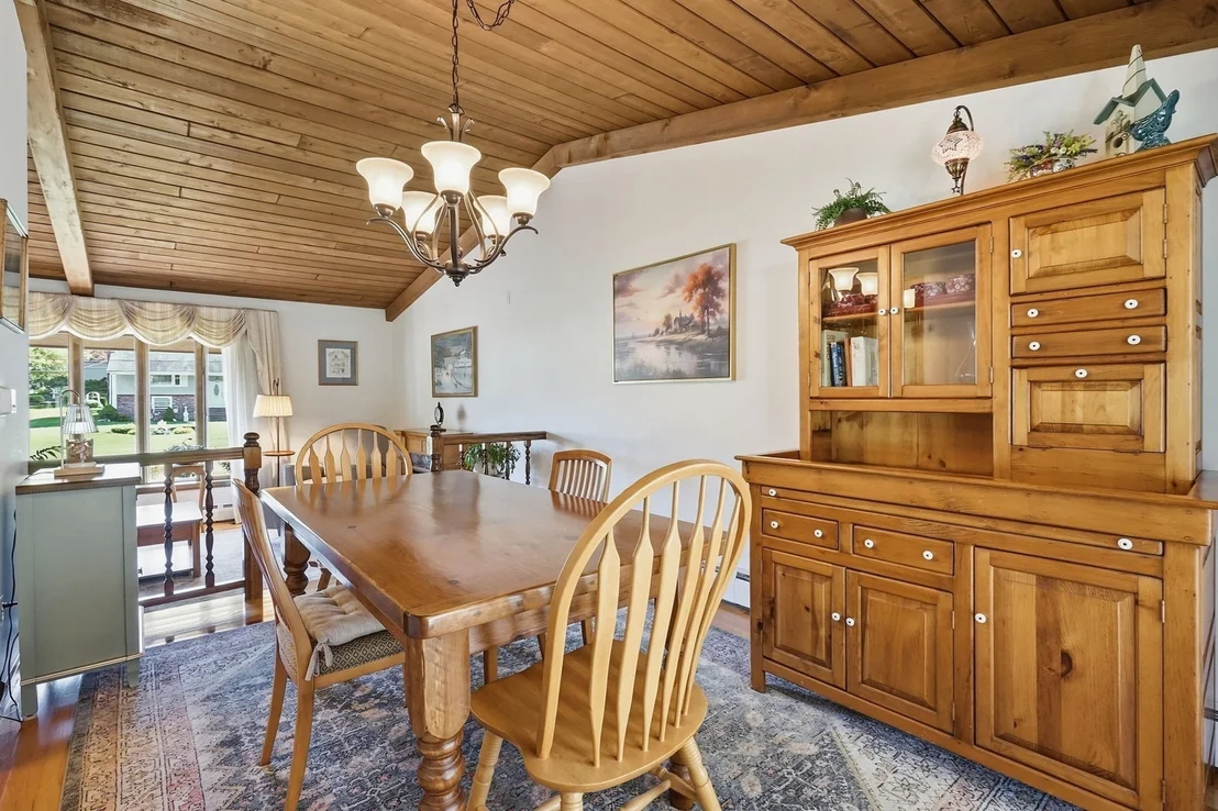 Photo of 105 Higher Brook Dr