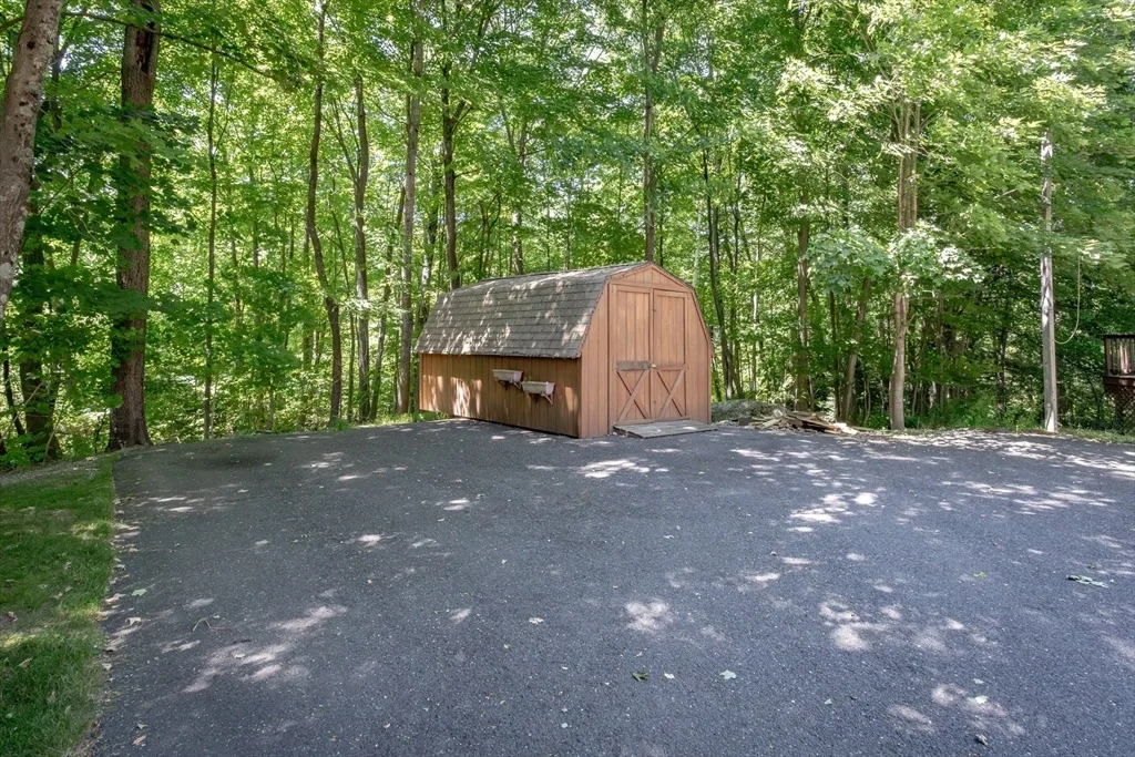 Photo of 457 Montgomery Rd