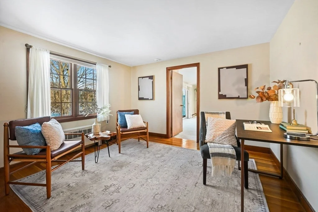 Photo of 48 Grapevine Ave