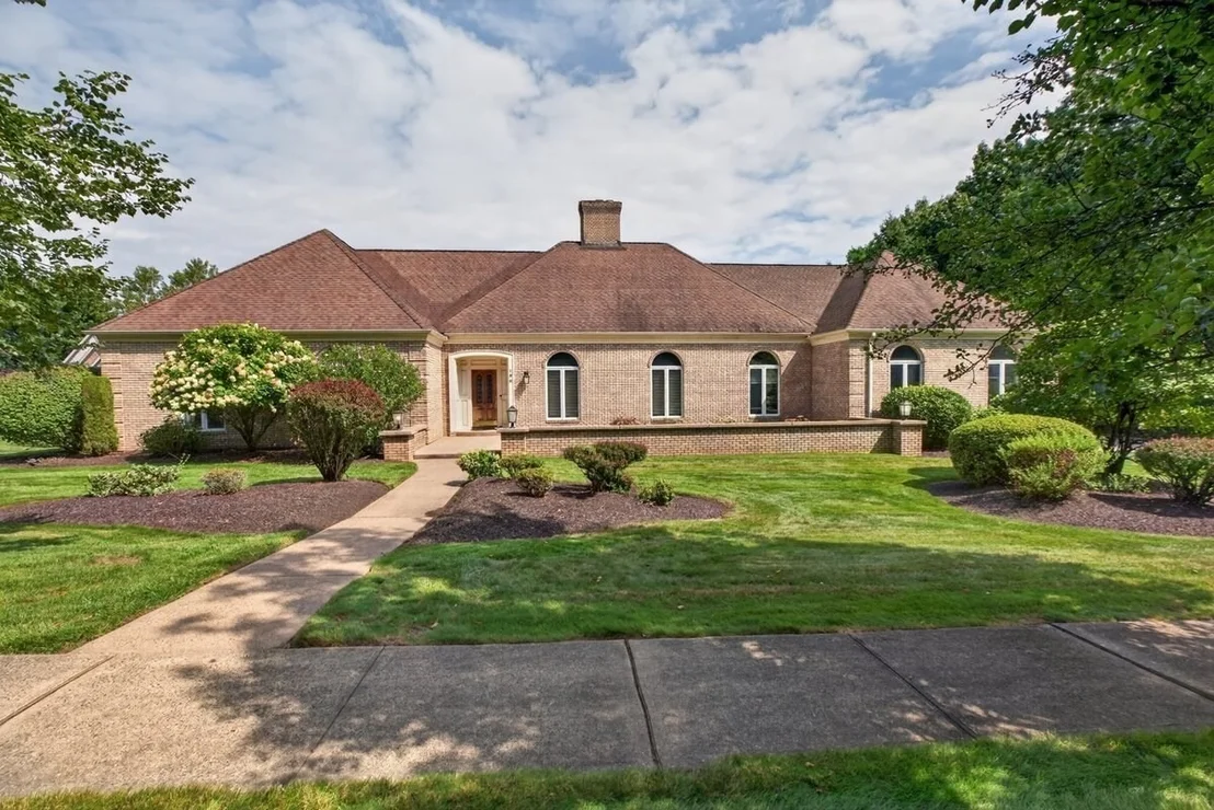 Photo of 196 High Meadow Dr