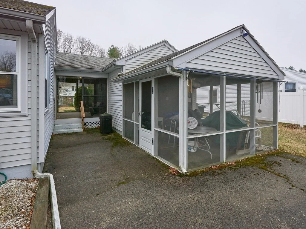 Photo of 12 Chartier Ln