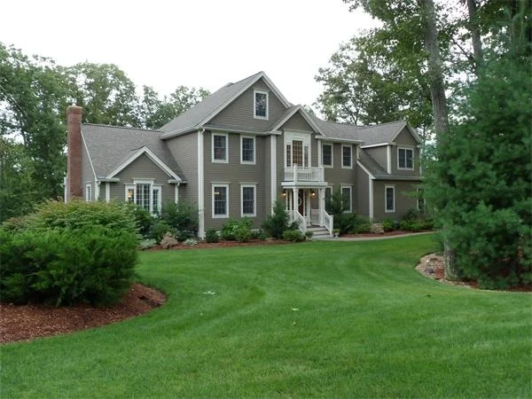 Photo of 10 Fieldstone Way